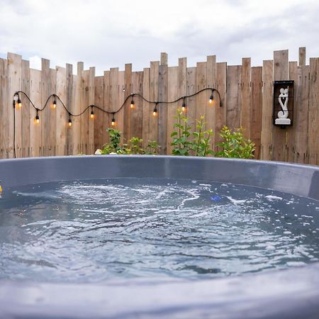 Spa Nordique Avec Vue Sur La Campagne Saint-Paul-Lizonne 외부 사진